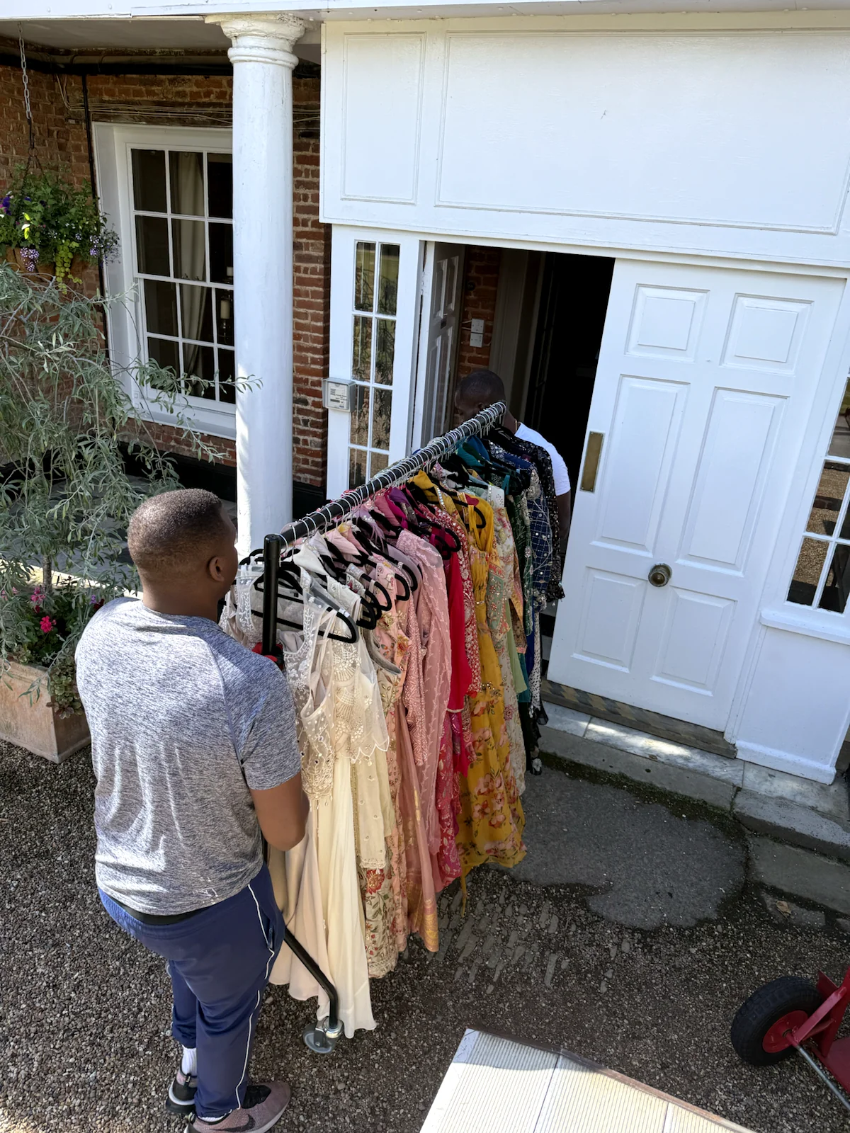 ZippyVan packing and clothes rail moving service